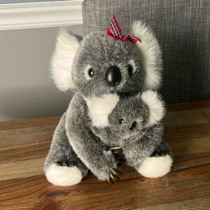 Toy hut Sydney Australia koala mom and baby plush stuffed animals hugging‎